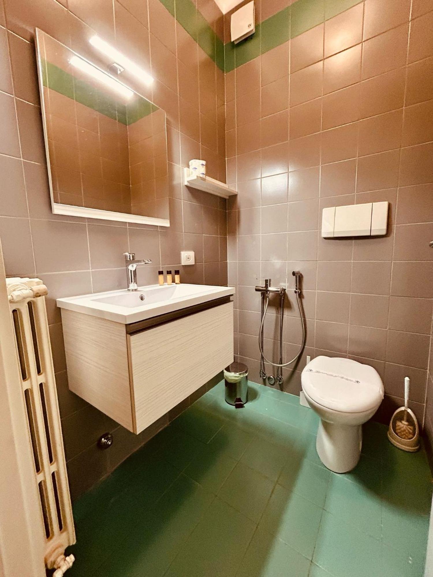 Apartmán Kibilu - Via Medaglie D'Oro Centro Citta Con Parcheggio Varese Exteriér fotografie